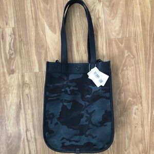 Lululemon NWT Now and Always Tote Mini 8L